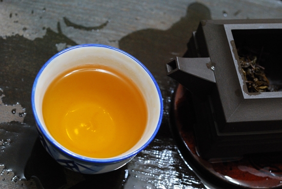 孫義順六安茶-2008年精品小六安-茶湯