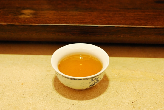 觀茶色