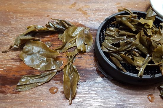 藏茶阁-娜罕黄片青砖-2013秋茶